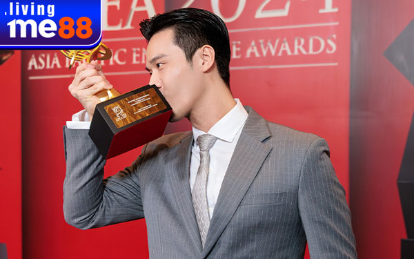 Dấu Ấn Thành Công Của CEO Long Trần Me88 Và Đội Ngũ Điều Hành Tài Năng